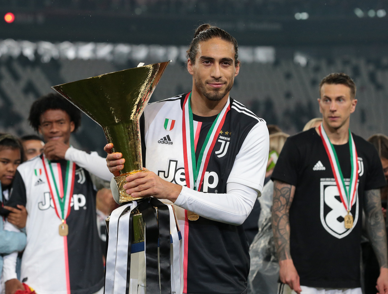 卡福：内马尔比梅西C罗更出色，最近几代球员中他比所有人都强